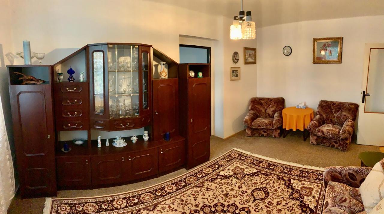 Cely Byt Zelnava Apartment Exterior photo